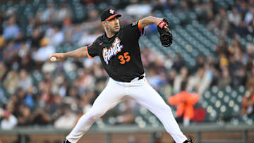 Jul 29, 2025; San Francisco, California, USA; San Francisco Giants starting pitcher Justin Verlander (35) throws against the Pittsburgh Pirates during the first inning at Oracle Park. 