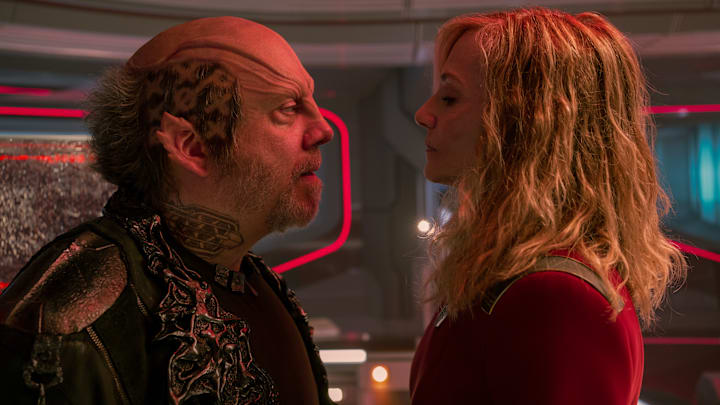 L-R: Paul Giamatti as Nus Braka and Holly Hunter as Chancellor Nahla Ake in season 1 , episode 1 of Star Trek: Starfleet Academy streaming on Paramount+. Photo Credit: Brooke Palmer/Paramount+