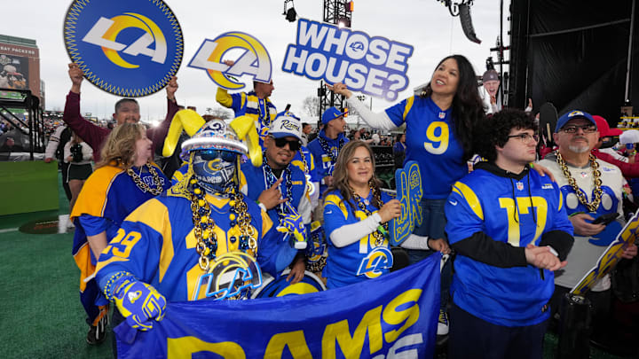 Los Angeles Rams fans cheer at the NFL Draft Mandatory Credit: Kirby Lee-Imagn Images