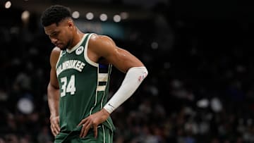 Sacramento Kings v Milwaukee Bucks