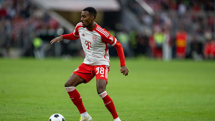 FC Bayern München v FC Augsburg - Bundesliga