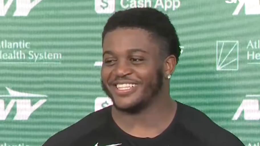 Membou had a pretty amusing 'welcome to the NFL' moment.  | Screengrab Twitter @snyjets