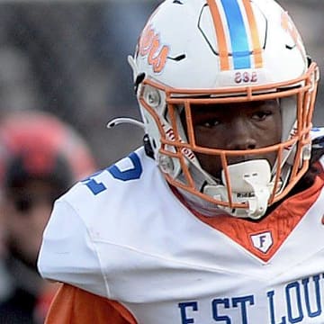 East St. Louis will play Fenwick for the IHSA 6A state championship.