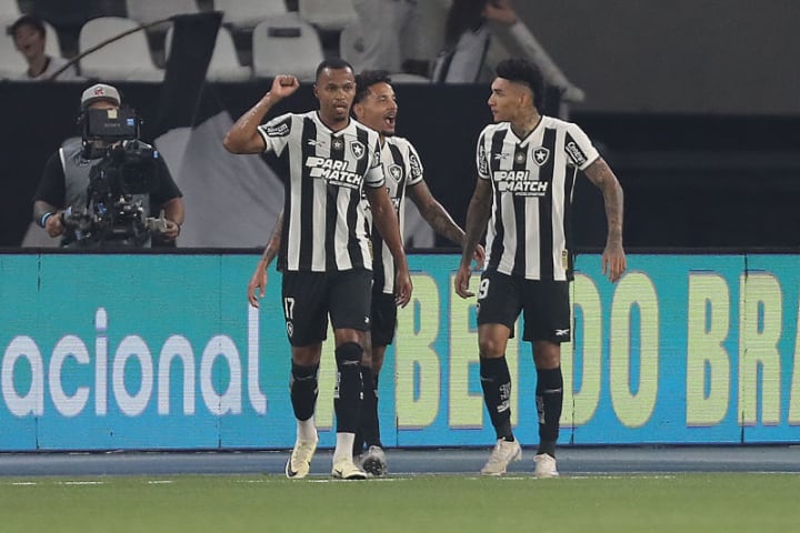 Igor Jesus, Marlon Freitas