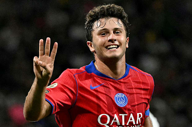 โจอาว เนเวส แห่งปารีส แซงต์-แชร์กแมง โจอาว เนเวส แห่งปารีส แซงต์-แชร์กแมง