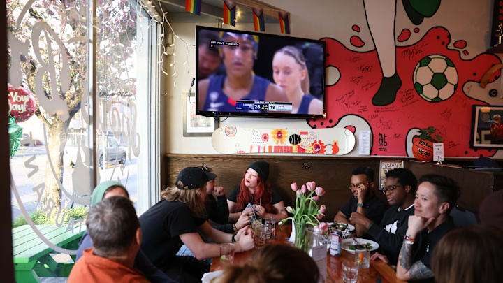 Fans Watch the Women's Final Four at "The Sports Bra"