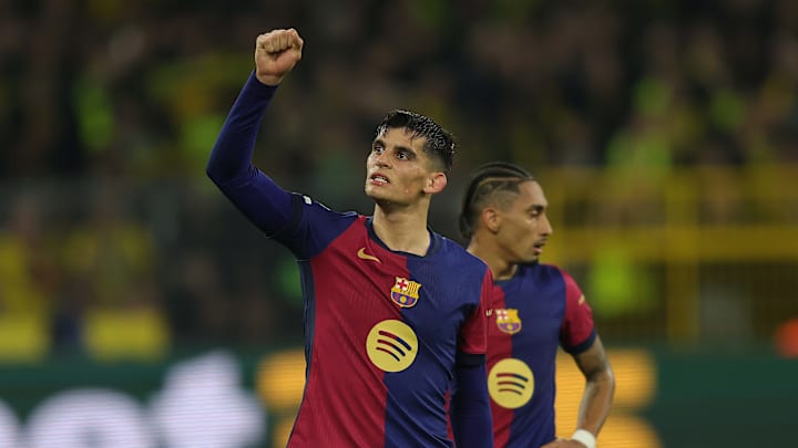 Gerard Martin, censé dépanner au poste de défenseur central gauche, se montre très performant dans son rôle.