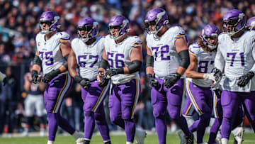 Vikings continue to address offensive line 