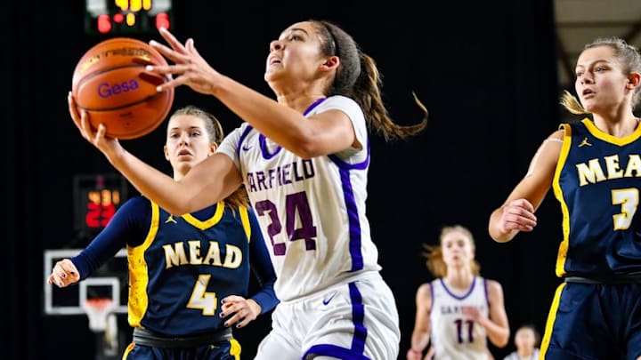 Jayda Lewis and reigning Class 3A champion Garfield girls are in a loser-out regional game against Mountain View.
