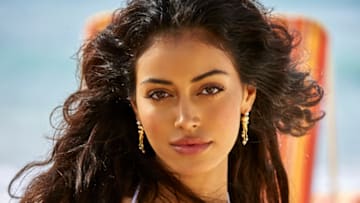 Cindy Kimberly was photographed by Ben Watts in Barbados. 