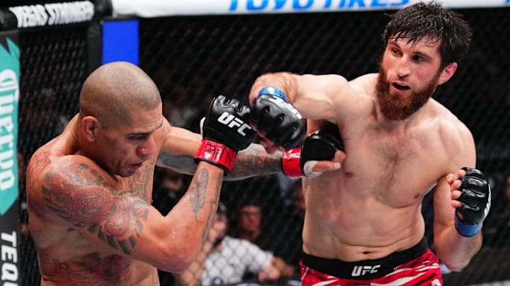 Magomed Ankalaev dethrones Alex Pereira in razor-close UFC 313 title fight