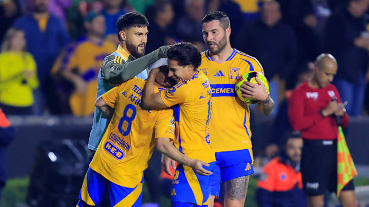 Juan Sanchez, Fernando Gorriaran, Diego Lainez, Andre-Pierre Gignac