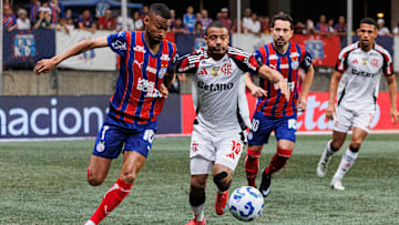 O uruguaio De La Cruz pode ser uma das novidades no time titular do Flamengo contra o Bahia