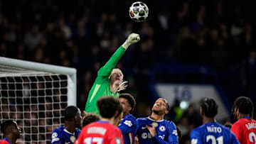 Matvey Safonov dans les airs de Stamford Bridge