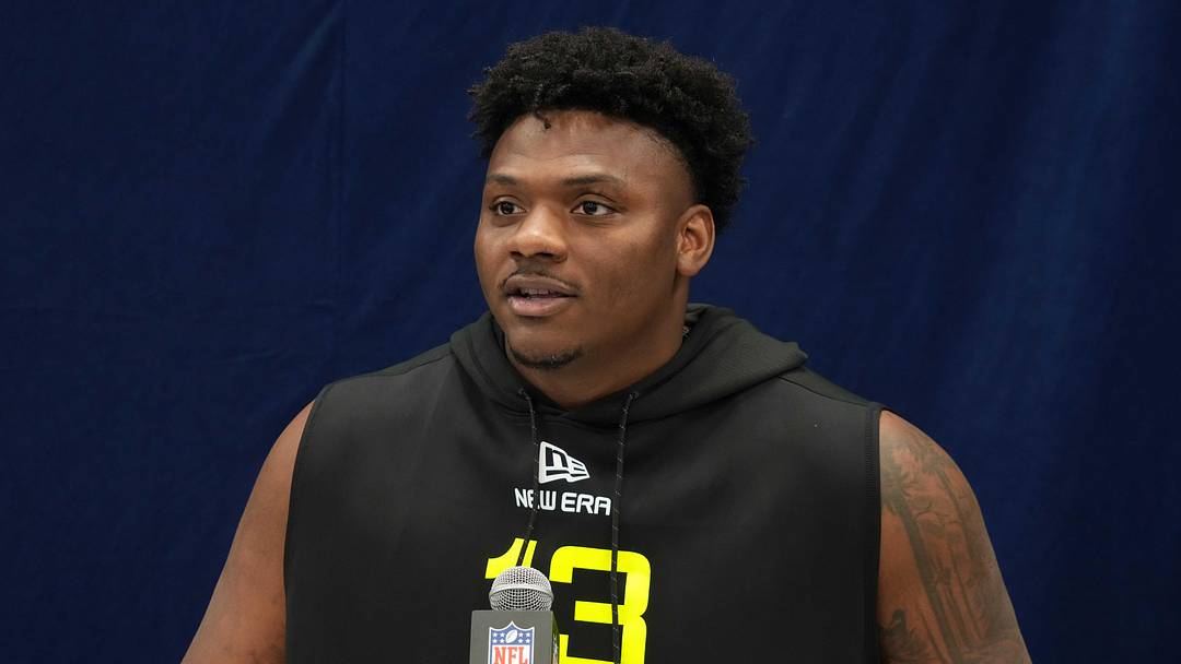 Feb 26, 2025; Indianapolis, IN, USA; Arkansas defensive lineman Eric Gregory (DL13) during the 2025 NFL Scouting Combine at the Indiana Convention Center. Mandatory Credit: Kirby Lee-Imagn Images