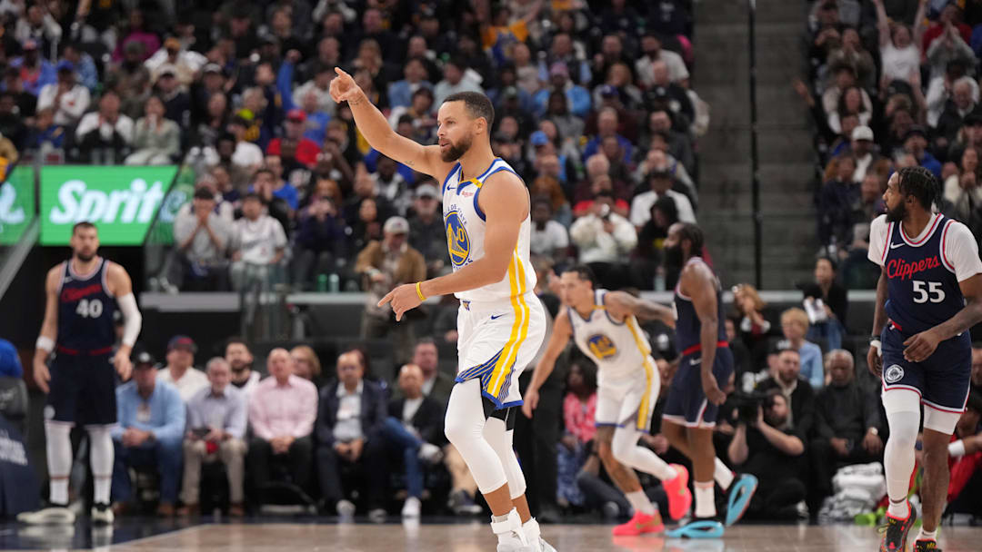Nov 18, 2024; Inglewood, California, USA; Golden State Warriors guard Stephen Curry (30) gestures in the second half against the LA Clippers at Intuit Dome. Mandatory Credit: Kirby Lee-Imagn Images