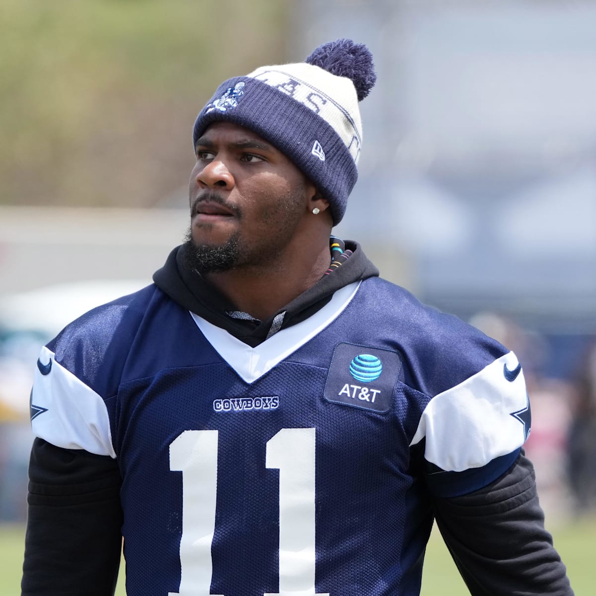 Micah Parsons Posts Cryptic GIF Amid Contract Drama, Cowboys' Trevon Diggs  Responds