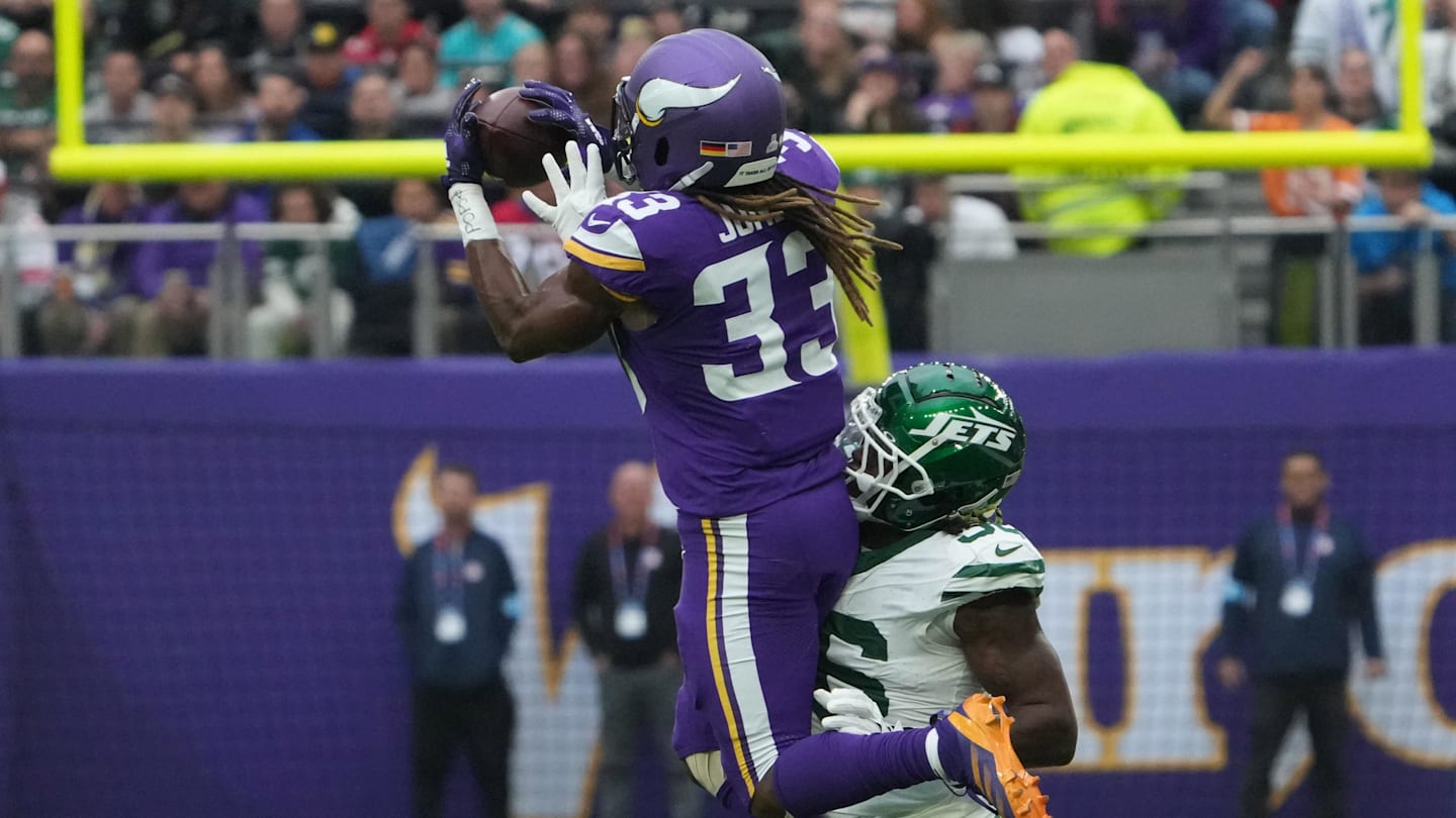 Vikings provide encouraging update about Aaron Jones injury