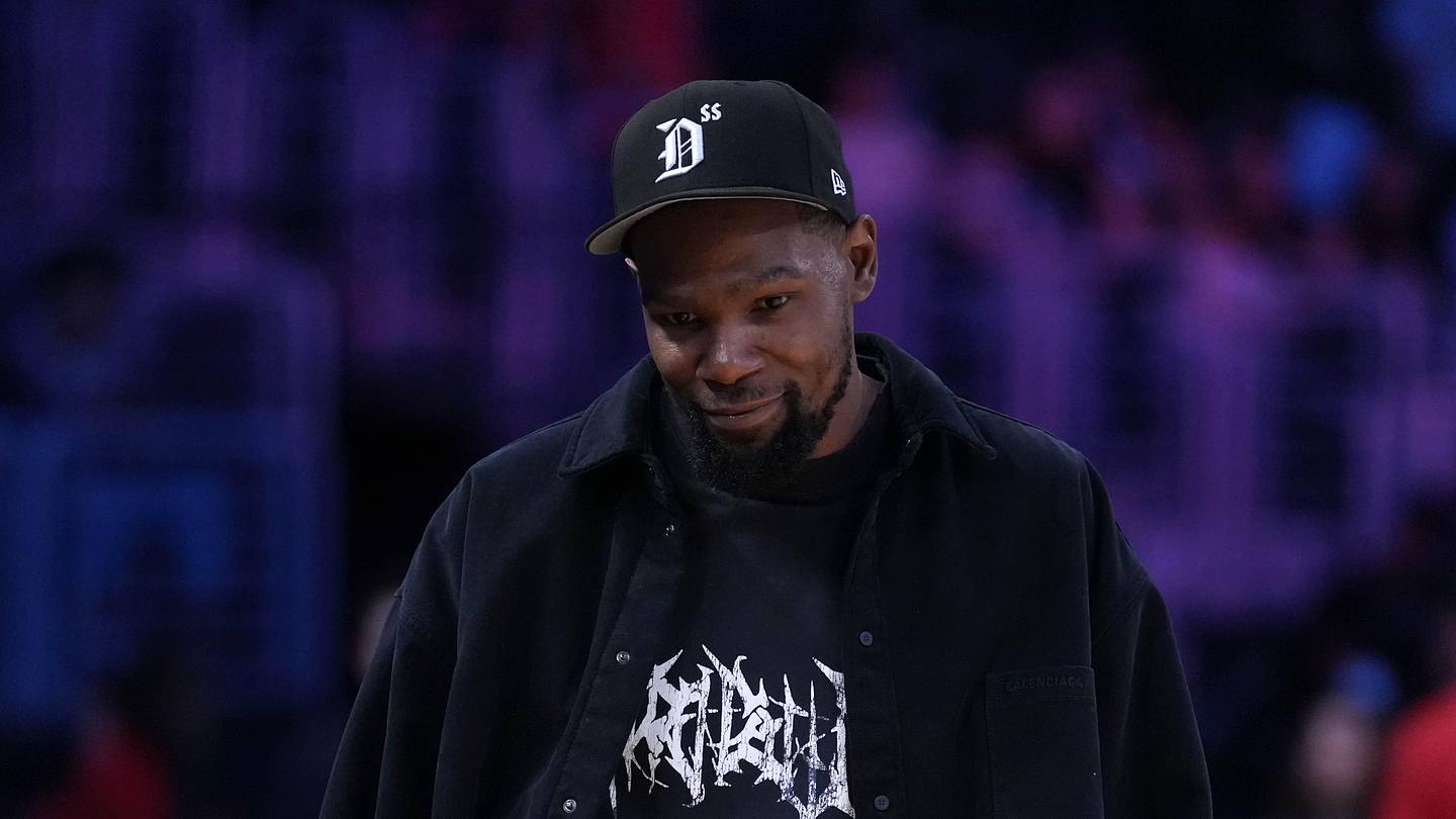 金曜日にロサンゼルスでのケビンデュラントの登場