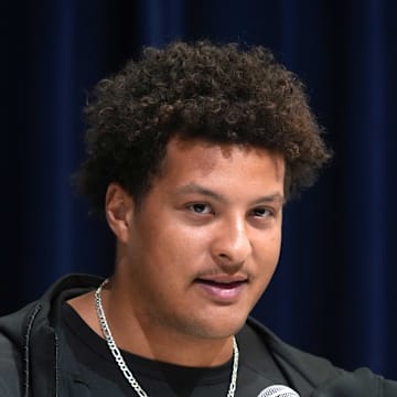 Feb 26, 2025; Indianapolis, IN, USA; Notre Dame defensive lineman Howard Cross (DL09) during the 2025 NFL Scouting Combine at the Indiana Convention Center. Mandatory Credit: Kirby Lee-Imagn Images