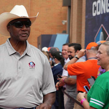Aug 6, 2022; Canton, OH, USA; Mel Blount arrives on the red carpet during the Pro Football Hall of Fame Class of 2022 Enshrinement at Tom Benson Hall of Fame Stadium. Mandatory Credit: Kirby Lee-Imagn Images
