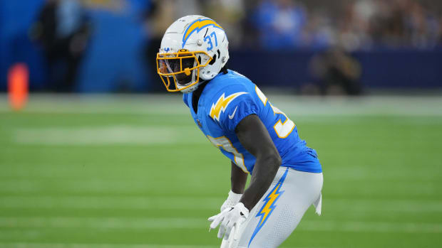  Los Angeles Chargers cornerback Kemon Hall (37) during the game against the Dallas Cowboys at SoFi Stadium.