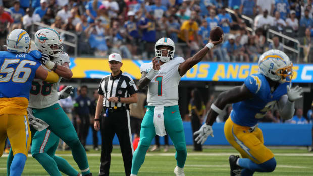 Sep 10, 2023; Inglewood, California, USA; Miami Dolphins quarterback Tua Tagovailoa (1) throws the ball against the Los Angel