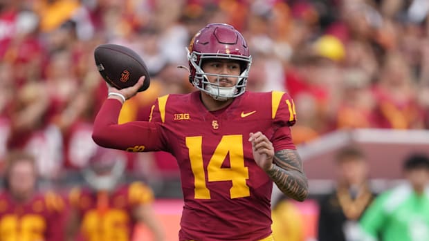 Southern California Trojans quarterback Jayden Maiava (14) throws the ball