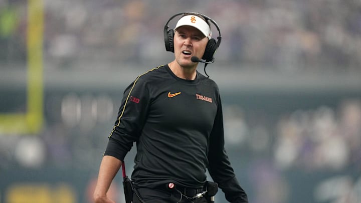 Sep 1, 2024; Paradise, Nevada, USA; Southern California Trojans head coach Lincoln Riley reacts in the first half against the LSU Tigers at Allegiant Stadium. Mandatory Credit: Kirby Lee-Imagn Images Sep 1, 2024; Paradise, Nevada, USA; Southern California Trojans head coach Lincoln Riley reacts in the first half against the LSU Tigers at Allegiant Stadium. Mandatory Credit: Kirby Lee-Imagn Images