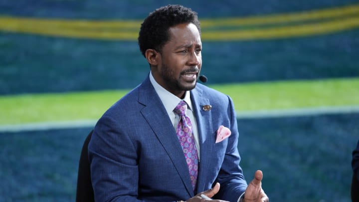 Jan 1, 2024; Pasadena, CA, USA; Desmond Howard on the ESPN College Gameday set at the 2024 Rose Bowl college football playoff semifinal game at Rose Bowl. Mandatory Credit: Kirby Lee-USA TODAY Sports