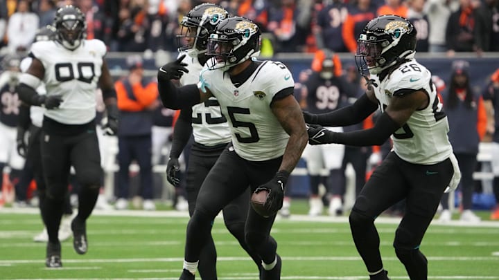 The Jaguars fell to 1-5 with their ugly loss to the Bears on Sunday.