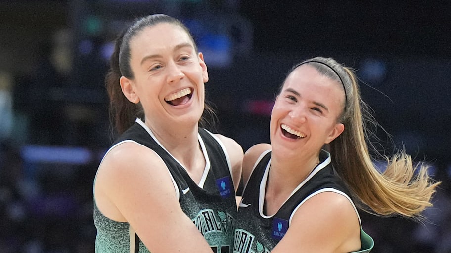 Sabrina Ionescu (right) believes her teammate Breanna Stewart (left) deserves a statue at UConn.  | Kirby Lee-Imagn Images