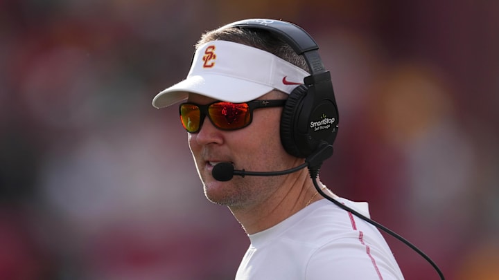 Nov 30, 2024; Los Angeles, California, USA; Southern California Trojans head coach Lincoln Riley reacts against the Notre Dame Fighting Irish in the second half at United Airlines Field at Los Angeles Memorial Coliseum. Mandatory Credit: Kirby Lee-Imagn Images Nov 30, 2024; Los Angeles, California, USA; Southern California Trojans head coach Lincoln Riley reacts against the Notre Dame Fighting Irish in the second half at United Airlines Field at Los Angeles Memorial Coliseum. Mandatory Credit: Kirby Lee-Imagn Images