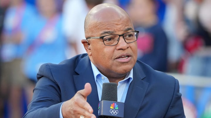 NBC's Mike Tirico showed why he's one of the best broadcasters in sports during the Ravens-Steelers season finale.