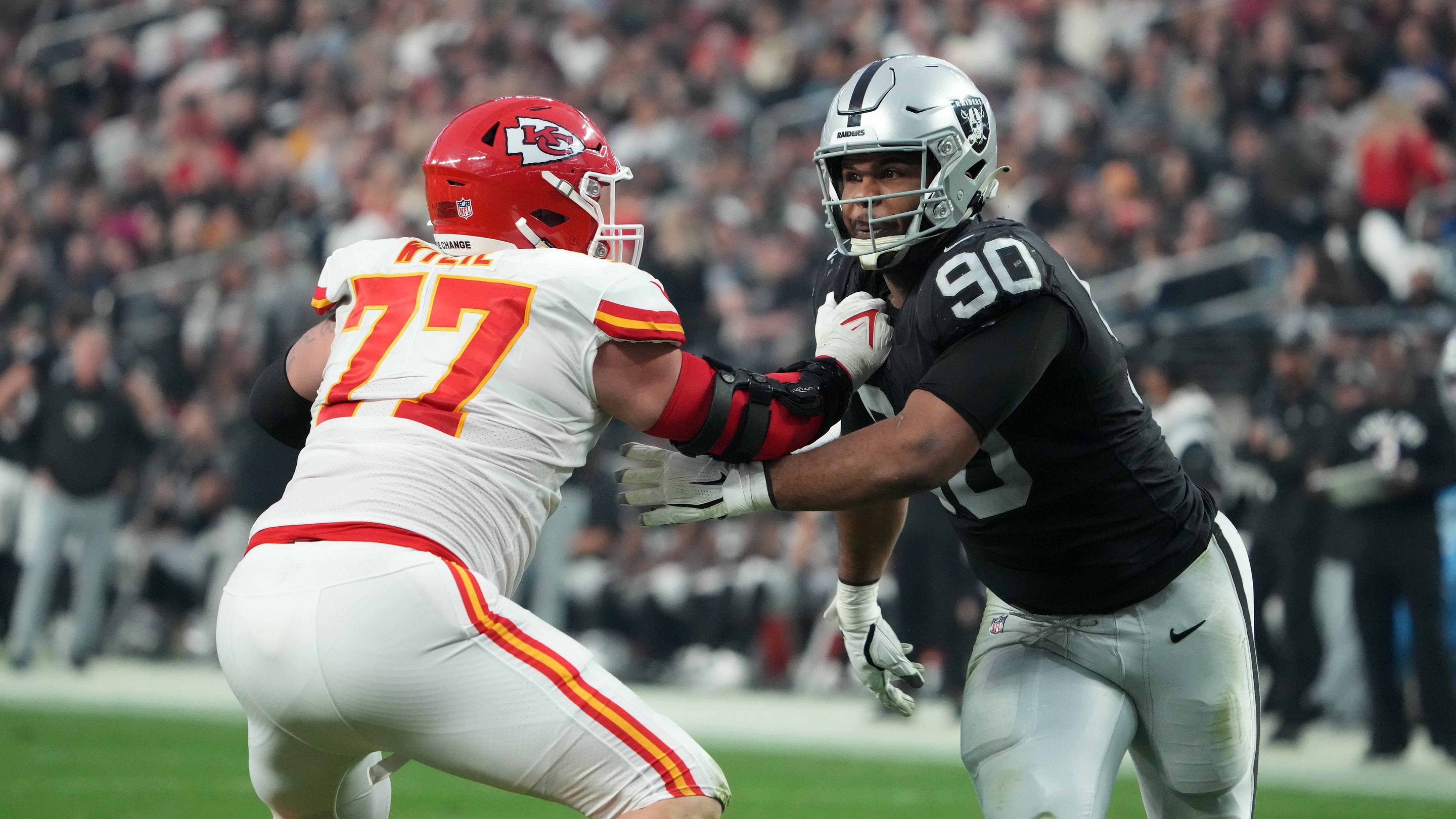 Chiefs have 4 realistic trade targets to solve their offensive tackle problems