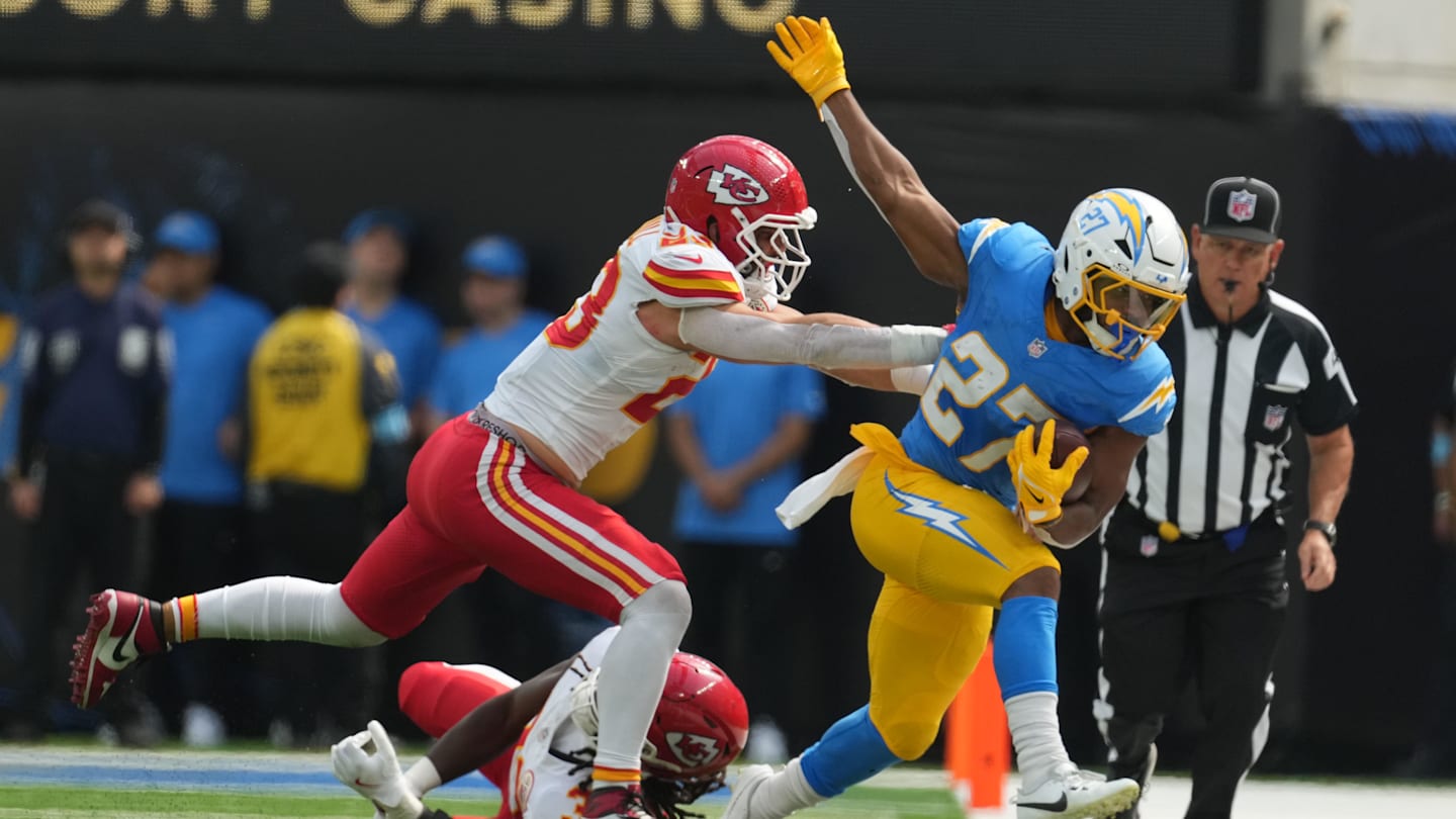 Broncos Sign RB J.K. Dobbins, Waive LS Zach Triner