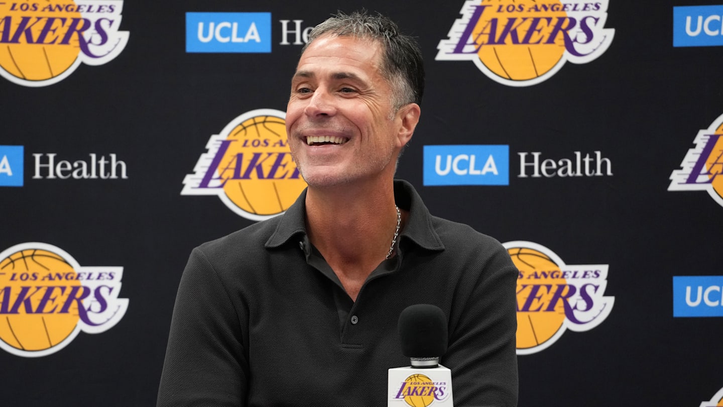 Los Angeles Lakers Fans React To Latest Trade Rumors