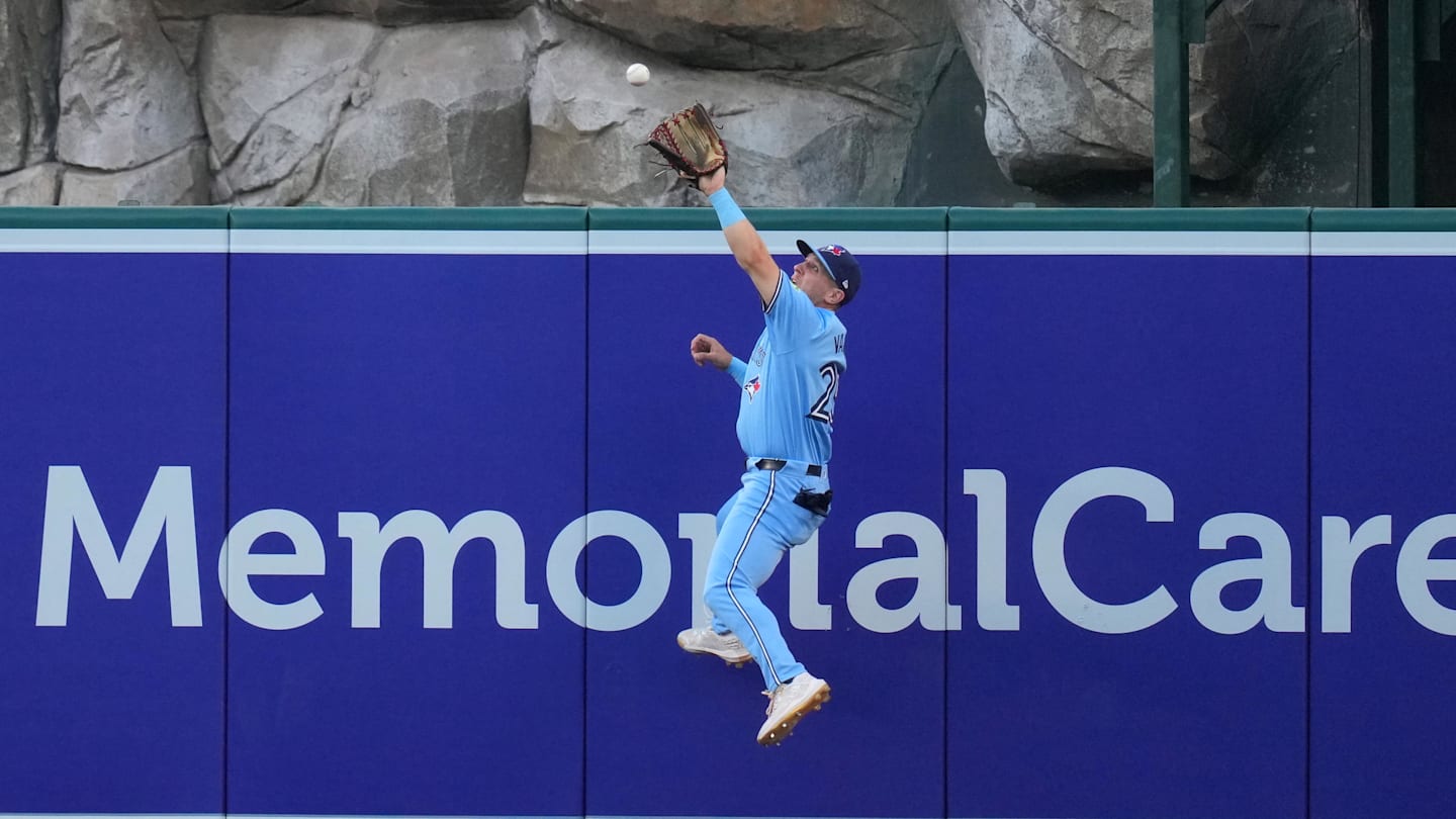 Blue Jays' Daulton Varsho Debuts on MLB Network's List of Top 10 Center