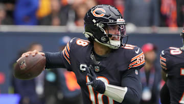Chicago Bears quarterback Caleb Williams (18)