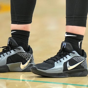 New York Liberty guard Sabrina Ionescu wears the Nike Sabrina 2.