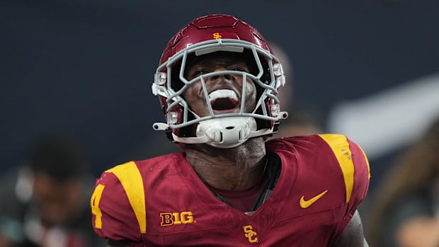 Southern California Trojans running back Woody Marks (4) celebrates after scoring on a 13-yard touchdown run 