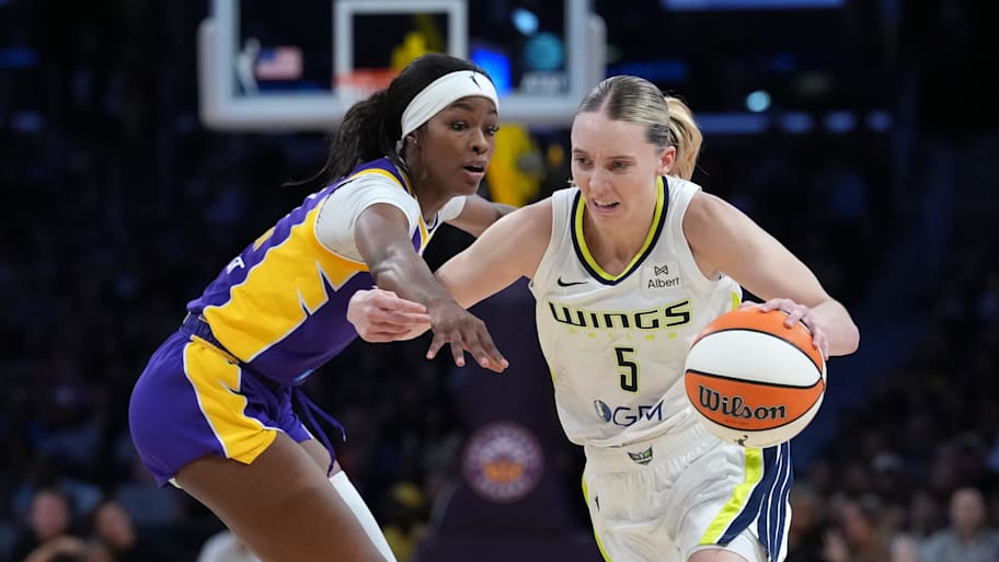 Wings guard Paige Bueckers scored a career-high 44 points against the Sparks on Wednesday. | Kirby Lee-Imagn Images