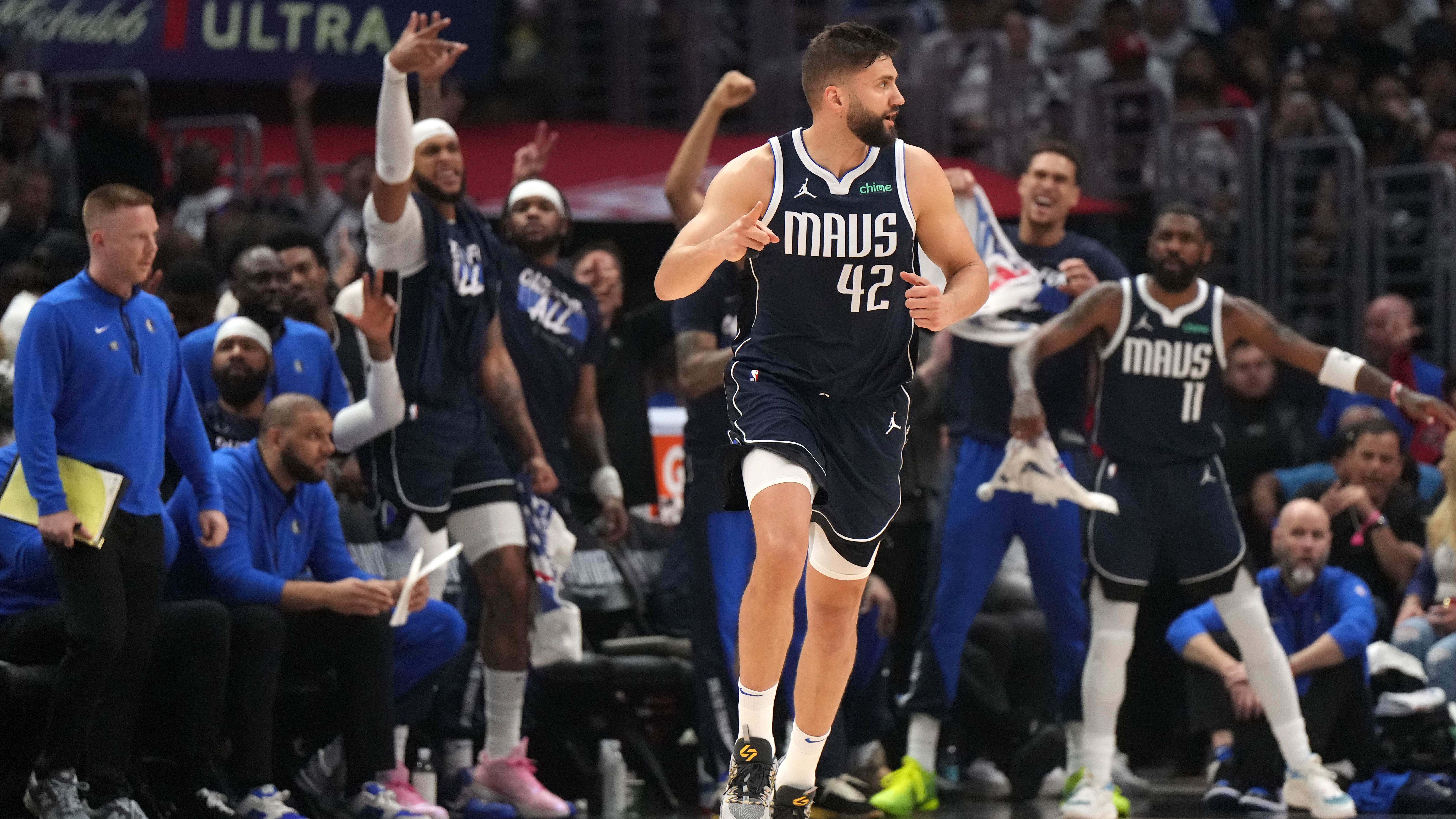 Mavericks’ Maxi Kleber Suffered Full Shoulder Dislocation, per Report