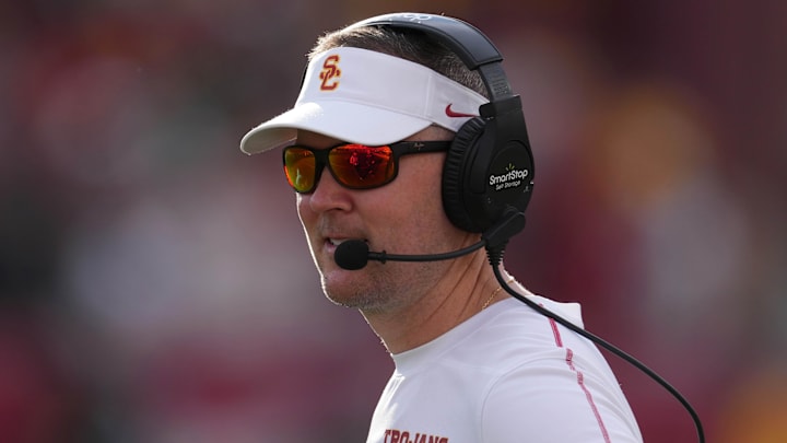 Nov 30, 2024; Los Angeles, California, USA; Southern California Trojans head coach Lincoln Riley reacts against the Notre Dame Fighting Irish in the second half at United Airlines Field at Los Angeles Memorial Coliseum. Mandatory Credit: Kirby Lee-Imagn Images Nov 30, 2024; Los Angeles, California, USA; Southern California Trojans head coach Lincoln Riley reacts against the Notre Dame Fighting Irish in the second half at United Airlines Field at Los Angeles Memorial Coliseum. Mandatory Credit: Kirby Lee-Imagn Images