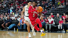 Utah transfer point guard Deivon Smith.