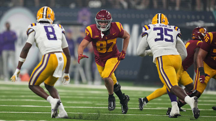 Sep 1, 2024; Paradise, Nevada, USA; Southern California Trojans tight end Lake McRee (87) against the LSU Tigers at Allegiant Stadium. Mandatory Credit: Kirby Lee-Imagn Images