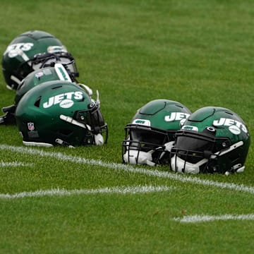 Oct 8, 2021; Ware, England, United Kingdom; New York Jets helmets are seen during a practice at the Manor Marriott Hotel and Country Club. Mandatory Credit: Kirby Lee-Imagn Images