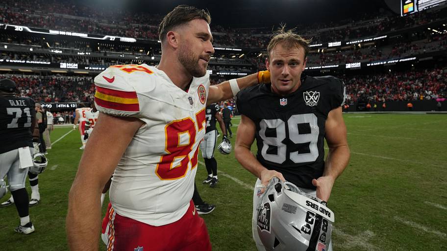 Brock Bowers, Travis Kelce, Raiders, Chiefs.