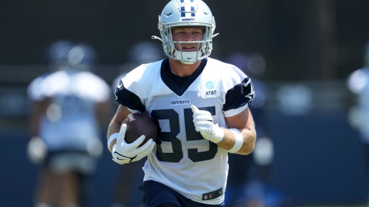 Jul 29, 2023; Oxnard, CA, USA; Dallas Cowboys wide receiver David Durden (85) carries the ball during training camp at the River Ridge Fields.