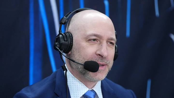 Dec 6, 2023; Los Angeles, California, USA; ESPN play-by-play announcer Dave Pasch during the game between the LA Clippers and the Denver Nuggets at the Crypto.com Arena. Mandatory Credit: Kirby Lee-Imagn Images